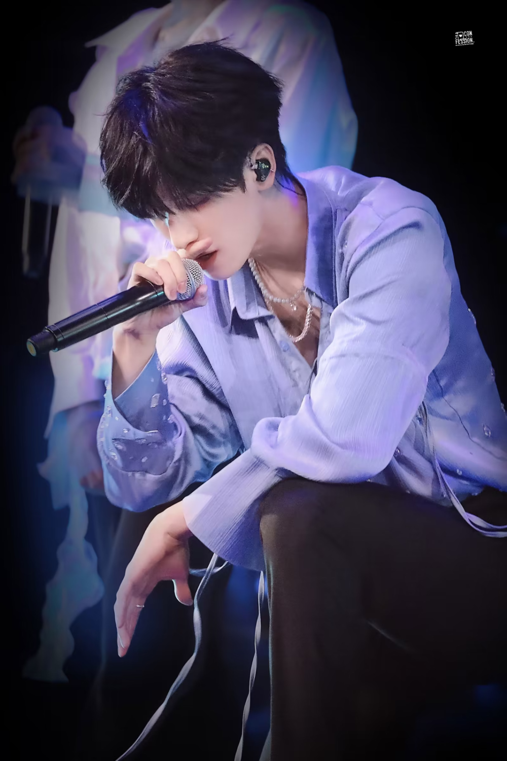 严浩翔 母系社会舞台图 源logo