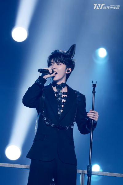 #时代少年团叁重楼暨出道四周年演唱会#
个人舞台