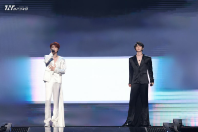 #时代少年团叁重楼暨出道四周年演唱会#
合作舞台