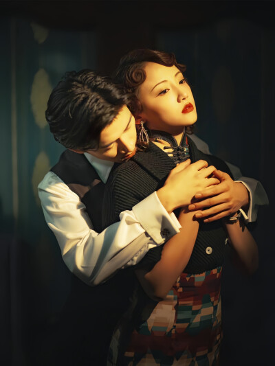 暗影侦探剧照，王涛吴佳怡主演