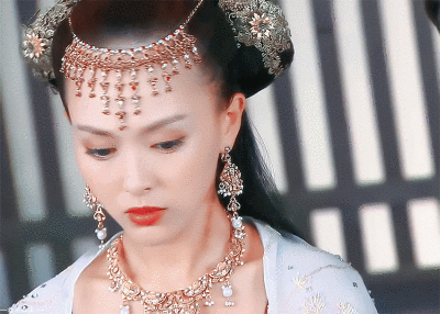 唐嫣 | 独孤宁珂
cr:清水初上