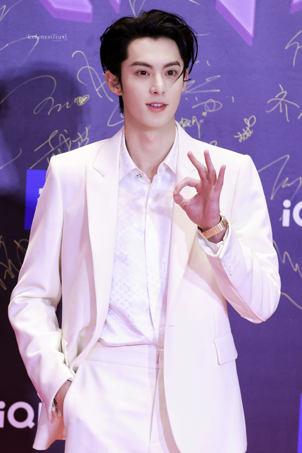 王鹤棣 | 2023爱奇艺尖叫之夜 cr. icelemontea·王鹤棣