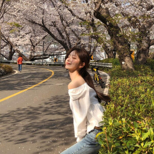 ins自截女生头像