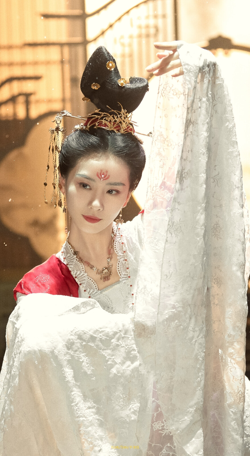 一念关山｜刘诗诗
cr：予沐恬