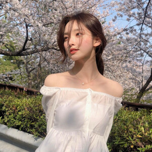 ins自截女生头像