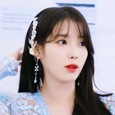 IU | IUTV
cr:窥见银河星雾