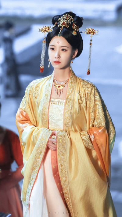 一念关山｜陈都灵
cr：林野沁色