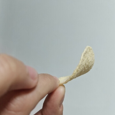 上好佳薯片原味 4.9rmb
好像不容易感到咸味