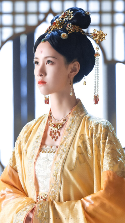 一念关山｜陈都灵
cr：林野沁色