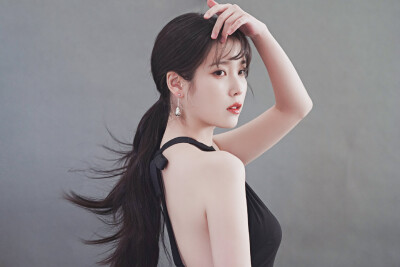 IU