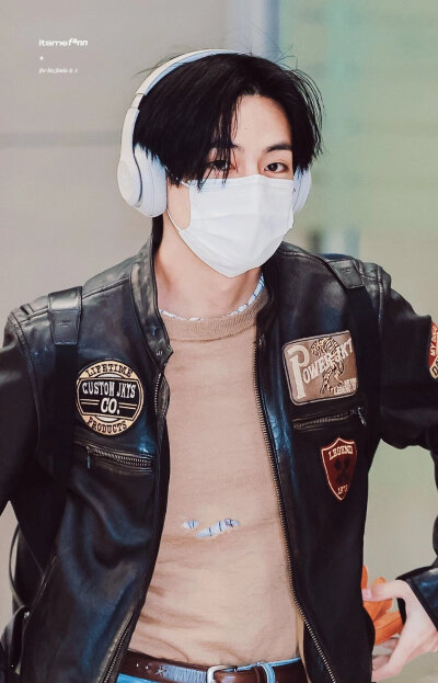 脸蛋天才金泰亨 btsV