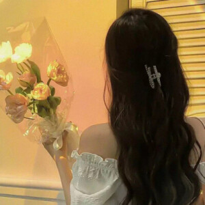 女生背影背景头像,套图另外收集!