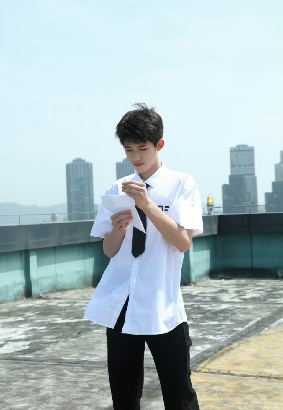 TF家族四代
官俊臣