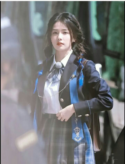 爱豆——白鹿照片