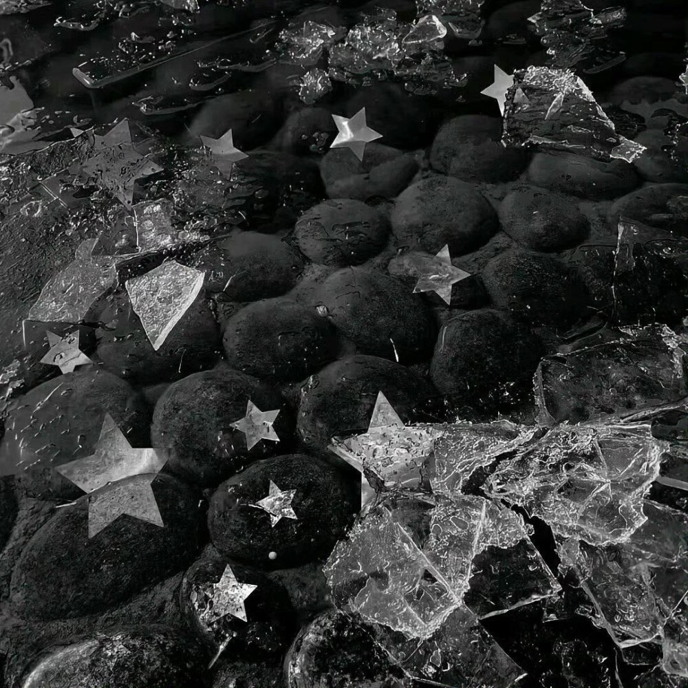 黑色系朋友圈背景图