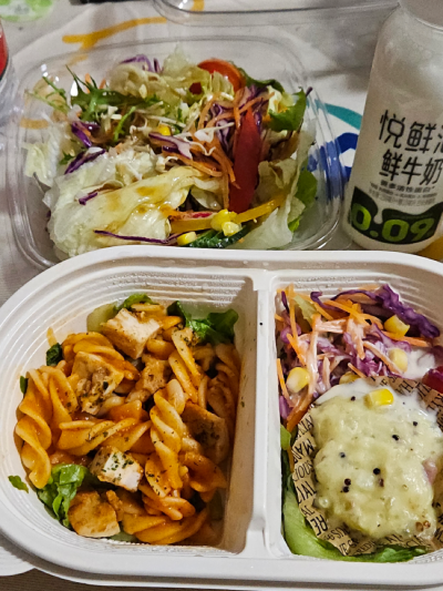 减肥餐已经少到只能凑四图了