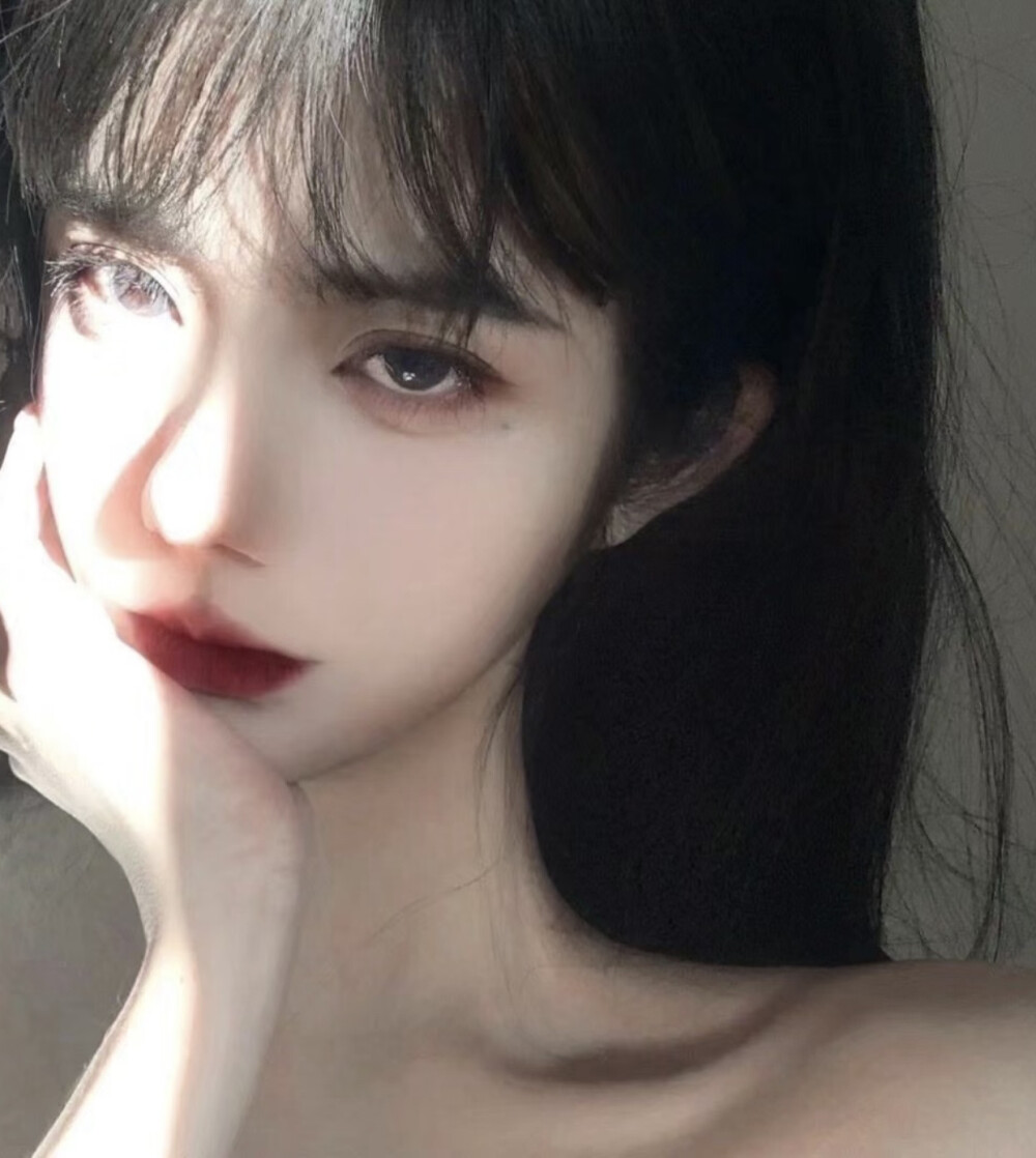 氛围感高冷御姐女头头像