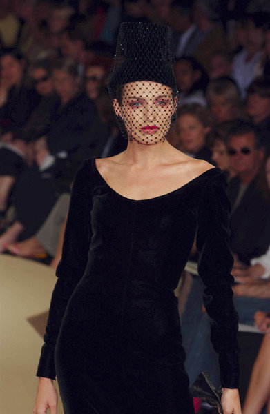 YSL，2001