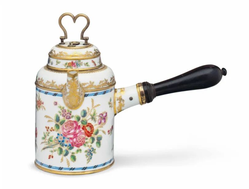 塞弗尔出品巧克力壶，1778，私人收藏