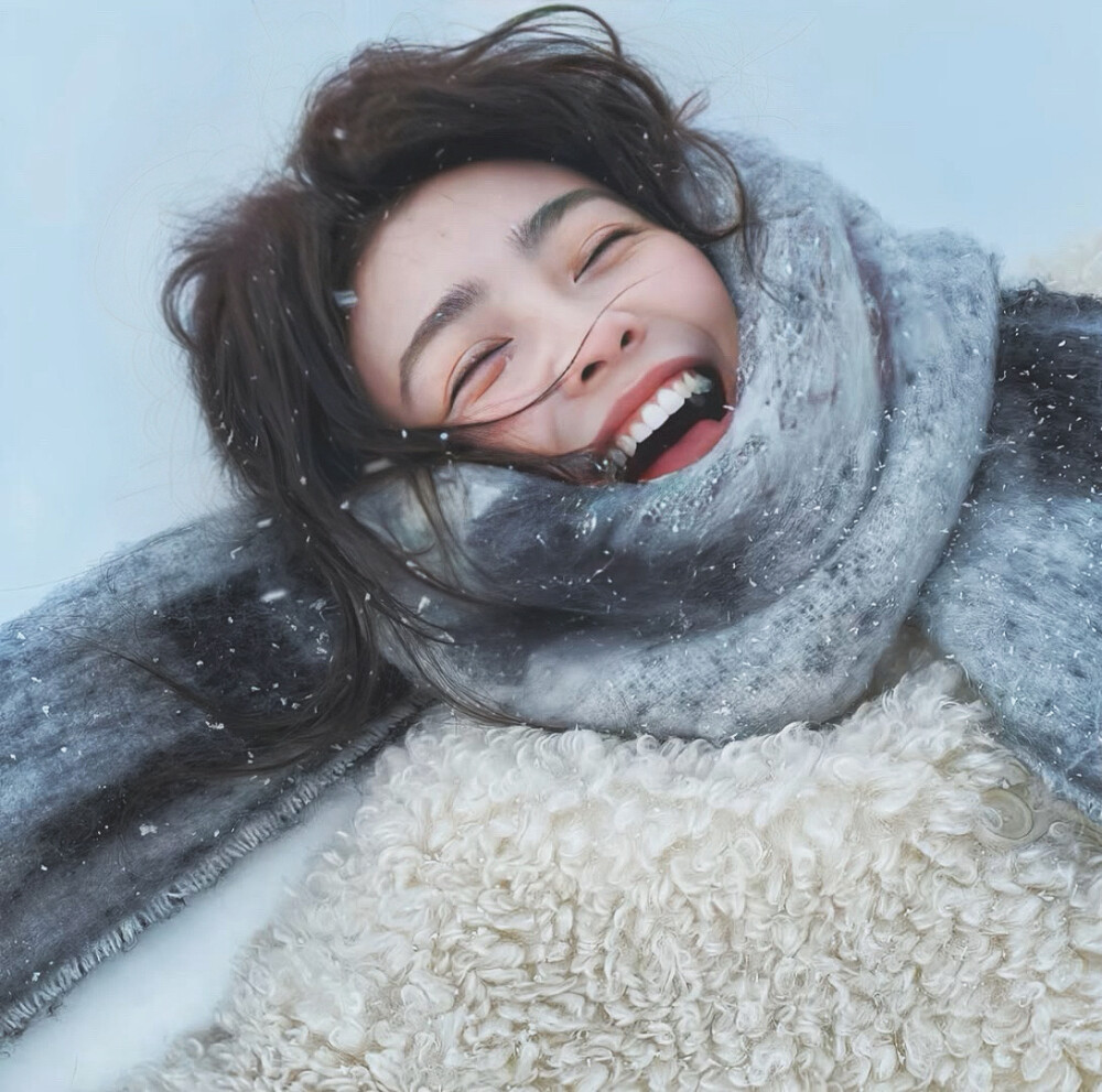 女生头像 微信头像 冬日头像 清冷感 雪地