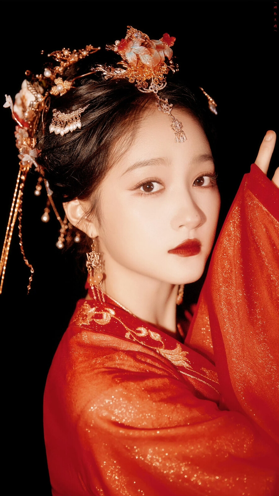 一曲相思 几多离愁
cr@绯色失控
#关晓彤红衣琵琶女# ​​​