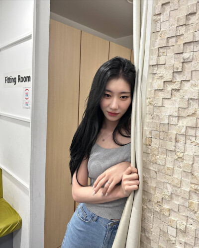 李彩领 Chaeryeong