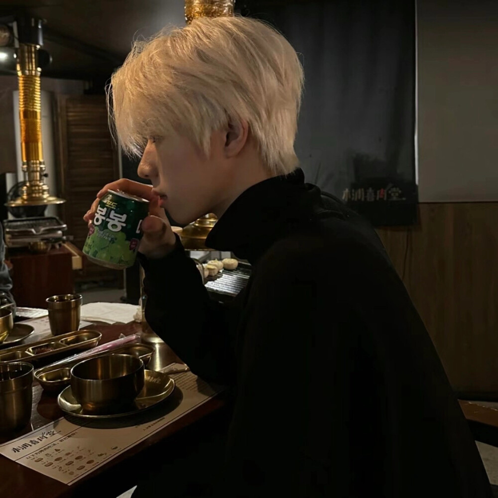 1218男生头像