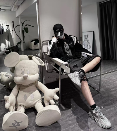 裤裤的男生头像