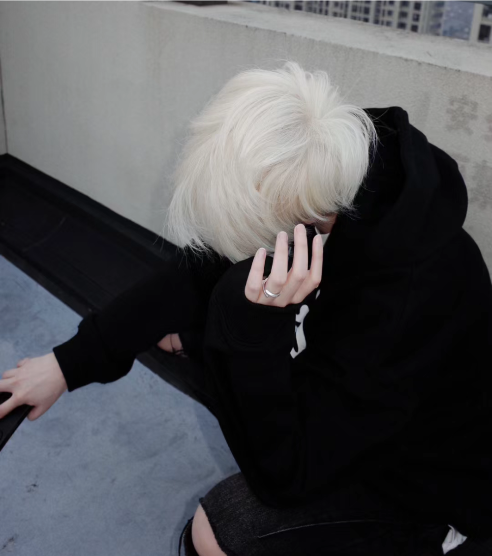 裤裤的男生头像