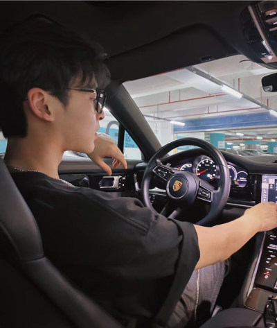 裤裤的男生头像