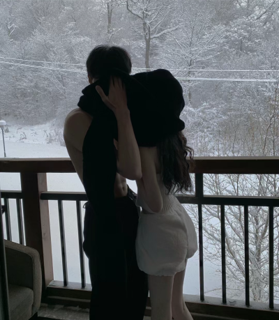 兔子耳朵竖起来的时候是在等你说想我