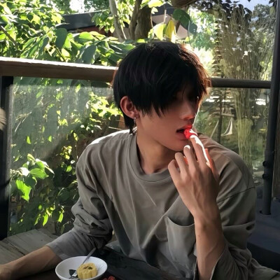 爱让麻瓜拥有魔法
Mexlyyy男头