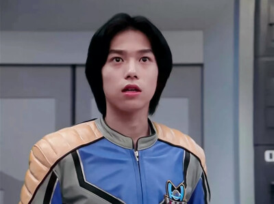 高山我梦
吉冈毅志
盖亚奥特曼