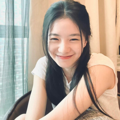 刘浩存 の 头像