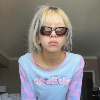 孙彩瑛 の 头像