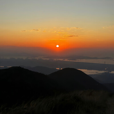 朋友圈背景图
身体扛不住的时候 意志会替你杀出重围
#朋友圈背景图##背景图##无水印头像##头像