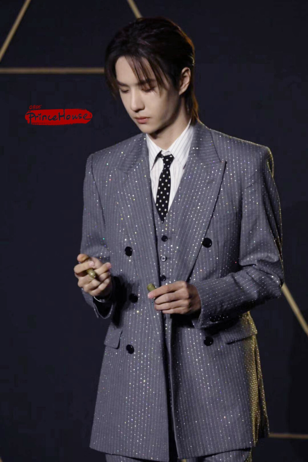 2019王一博星光大赏