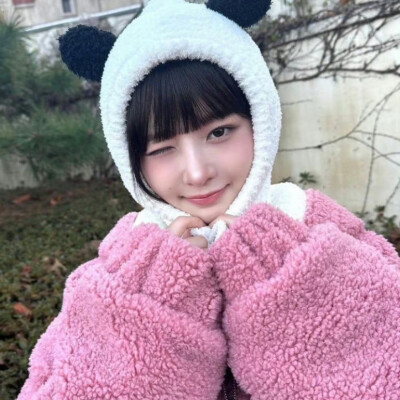 许允真
直井怜
李在希
金娜英