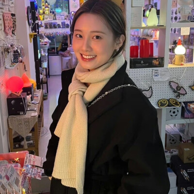 许允真
直井怜
李在希
金娜英
