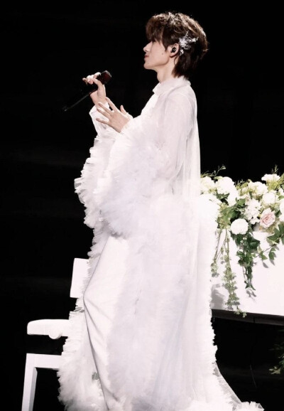 宋亚轩澳门演唱会～～