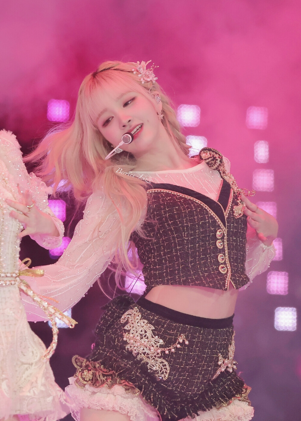 2023.12.25 SBS歌谣大战
LIZ 饭拍高清