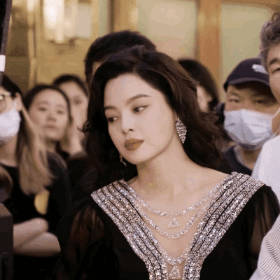 我太喜欢李李了，图片如有重复上传，纯属蒙圈，。