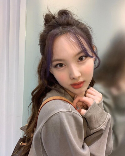 林娜琏 nayeon