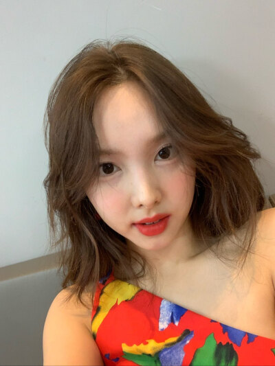 林娜琏 nayeon