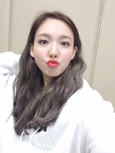 林娜琏 nayeon