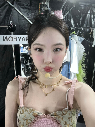 林娜琏 nayeon