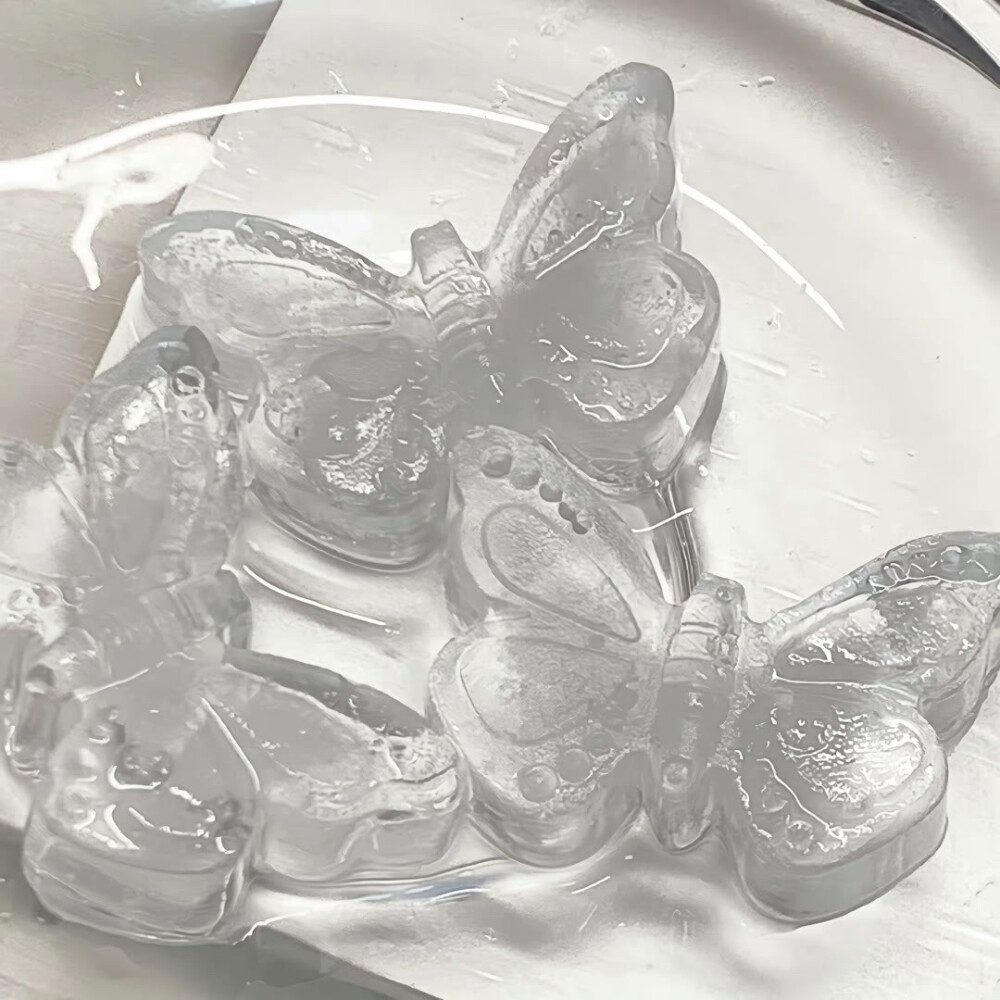 WeChat蝴蝶背景图