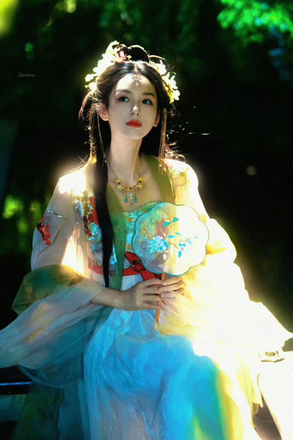 周也 cr.霁月浮影 - 高清图片，堆糖，美图壁纸兴趣社区