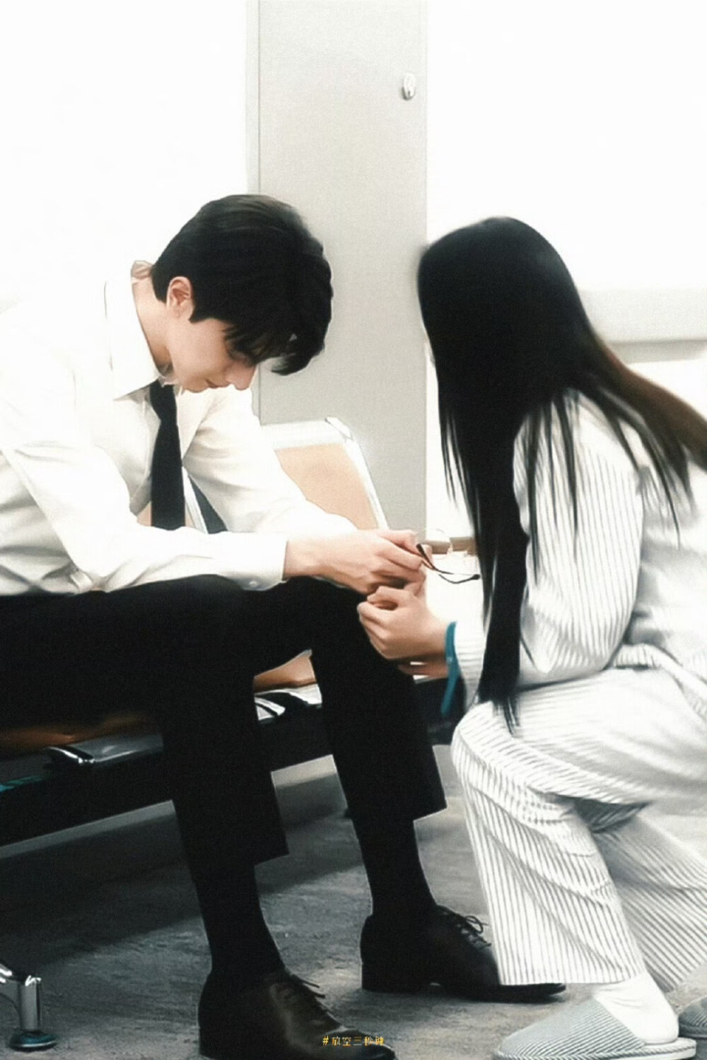 脱轨▪林一•刘浩存
cr.放空三秒钟