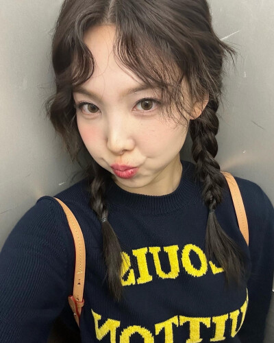 林娜琏 nayeon